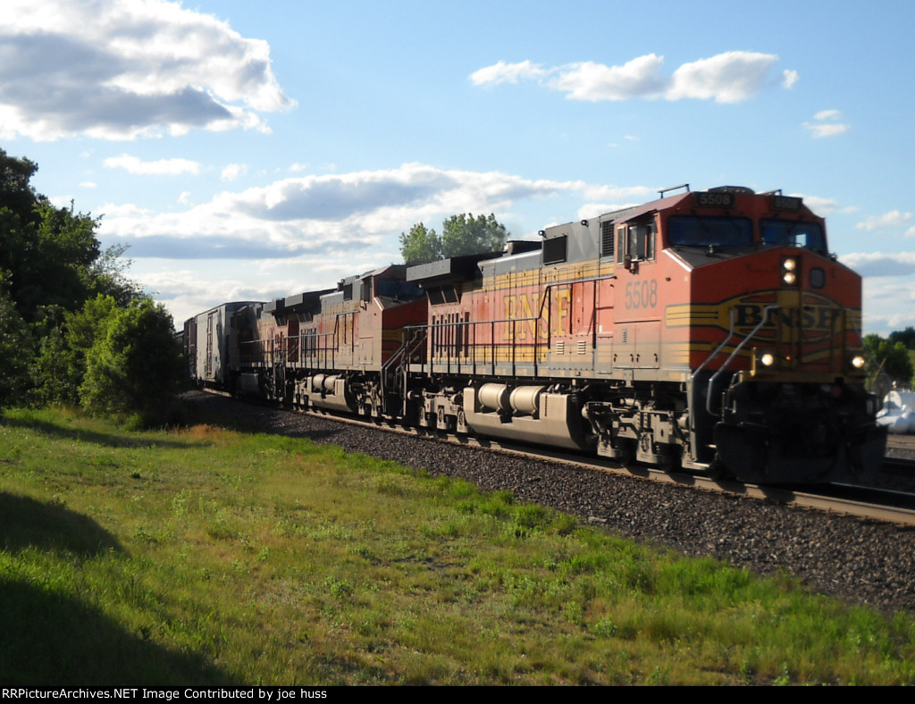 BNSF 5508 East